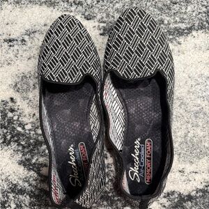 Skechers Black and White Flats